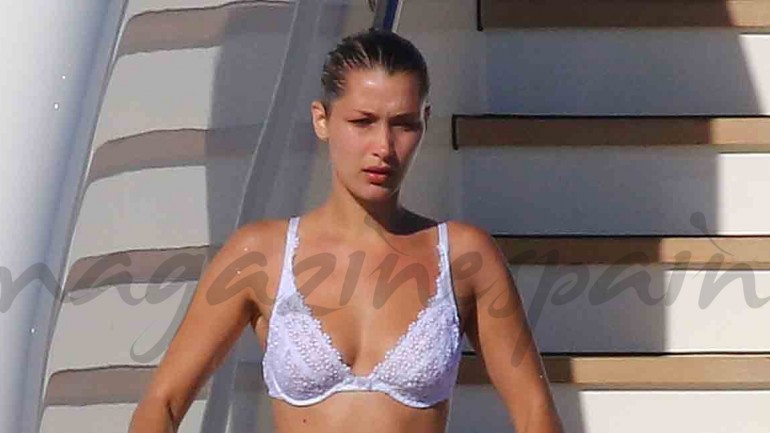 Bella Hadid… ¿Baño en ropa interior?