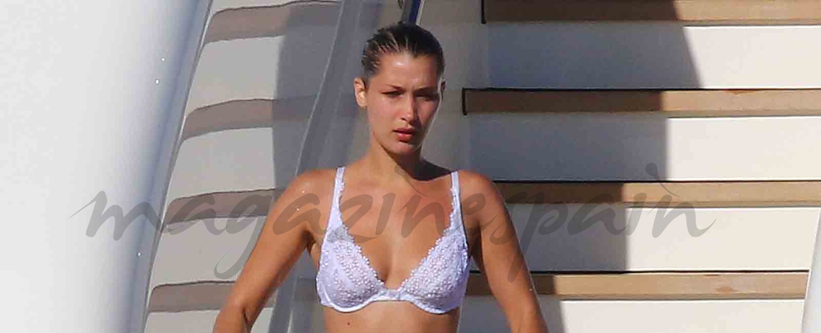 Bella Hadid… ¿Baño en ropa interior?