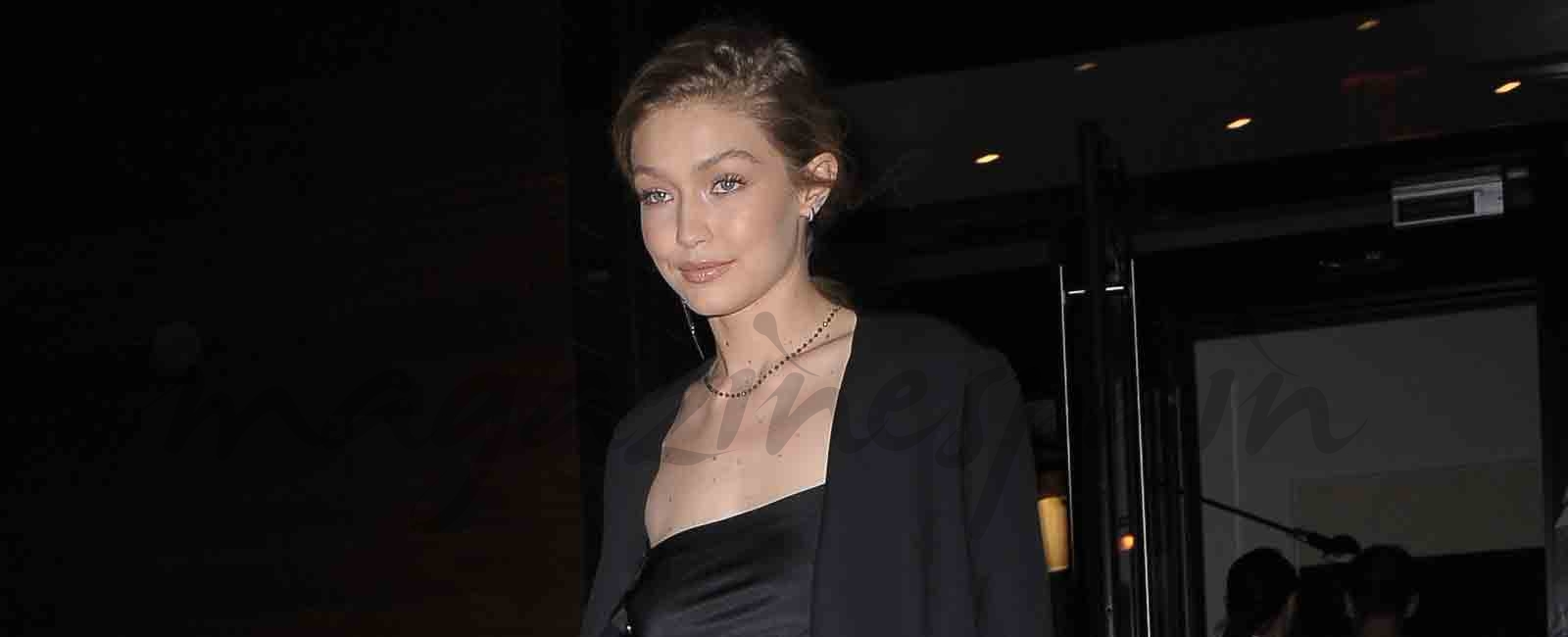 Gigi Hadid apuesta por el negro