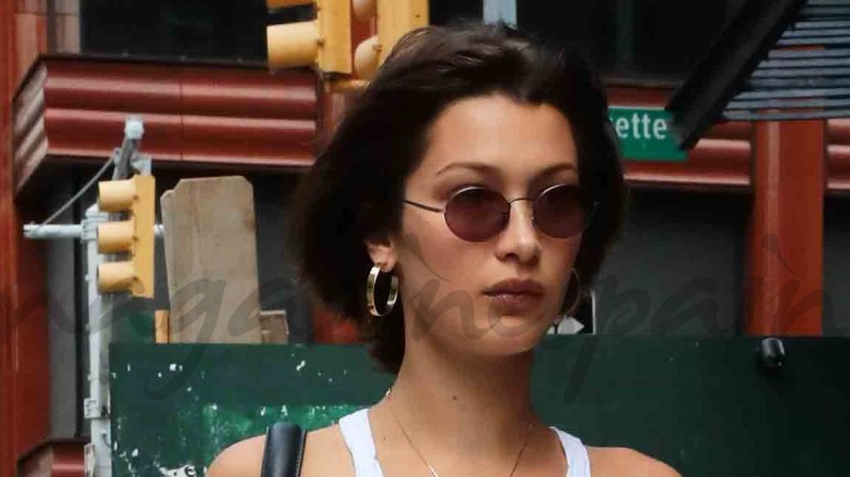 Bella Hadid fiel seguidora de la tendencia «braless»