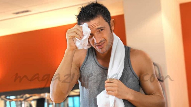 Lo que no debe faltar en tu taquilla del gym