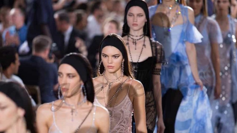 Desfile de top models seducidas por Givenchy