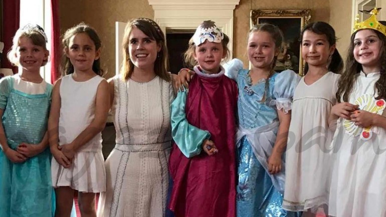 Una princesa llamada Harper Beckham celebra sus 6 años en el Palacio de Buckingham