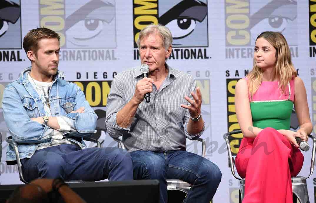 ruan gosling harrison ford y ana de armas cortas vacaciones