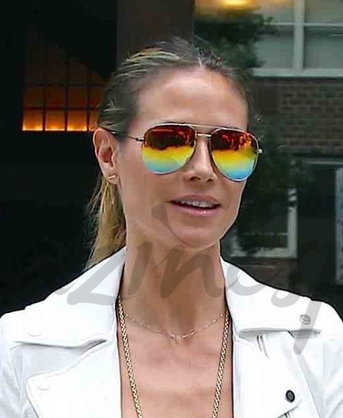 Heidi Klum y las gafas de aviador que querrás tener