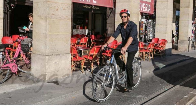 Hugh Jackman se une a la moda de las dos ruedas…