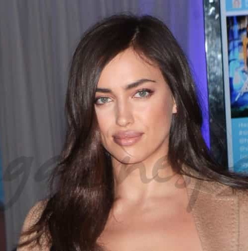 Desfile de tendencias en la fiesta de “Sports Illustrated”