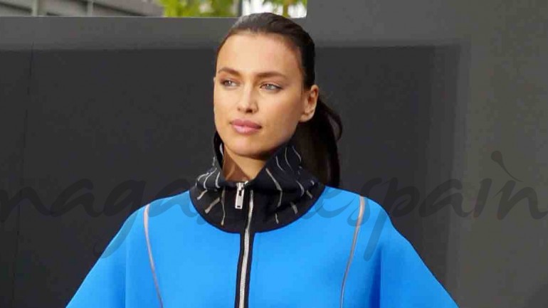 Irina Shayk deslumbra en la pasarela L’Oreal de París