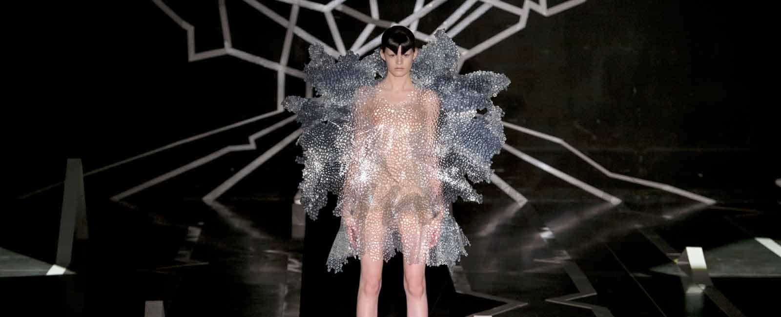 París Fashion Week 2017: Iris Van Herpen-Alta Costura