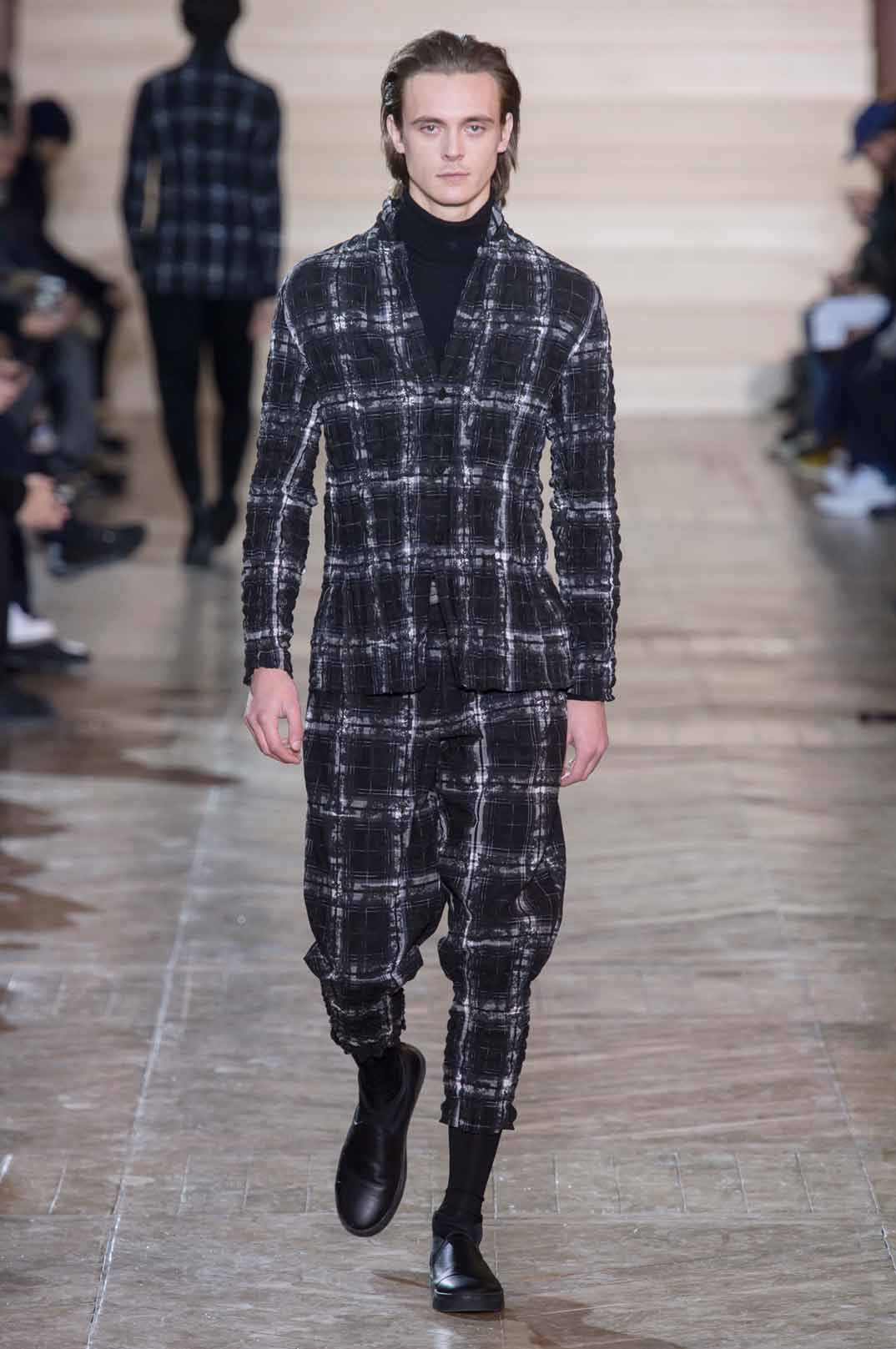 issey miyake paris fashion week otoño invierno 2017-2018