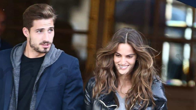 Izabel Goulart pasea su amor por París