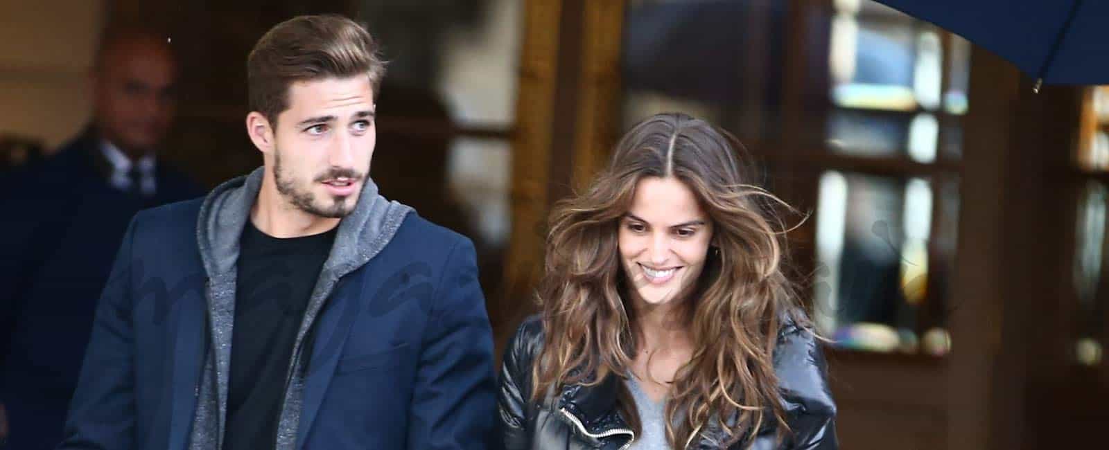 Izabel Goulart pasea su amor por París