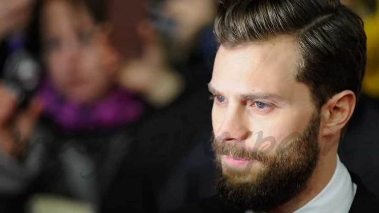Jamie Dornan y sus complementos