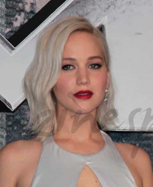 Jennifer Lawrence presume de escote