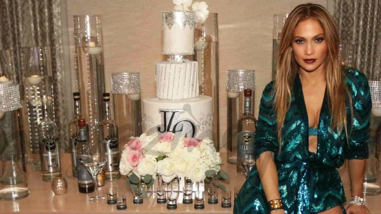 Jennifer Lopez cumple 47 años, acompañada por Cristiano Ronaldo