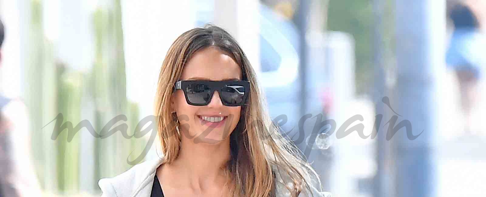 jessica alba paseo con sus hijas