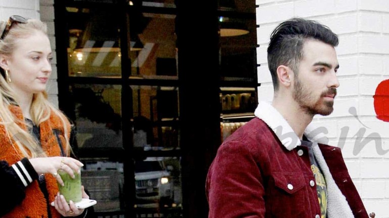 Joe Jonas y Sophie Turner ya no esconden su amor