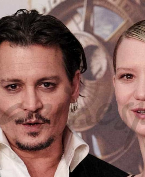 Johnny Depp estrena «Alicia a través del espejo»