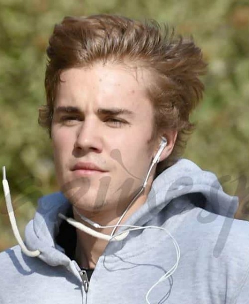 Justin Bieber no está todo el día de «juerga»