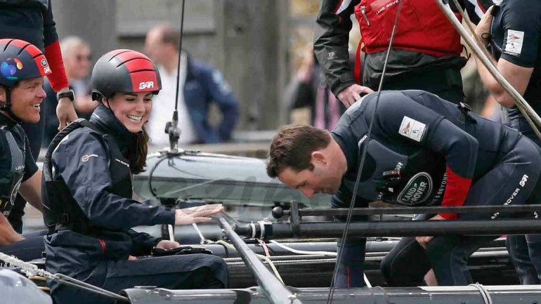 Kate Middleton también se atreve con la vela