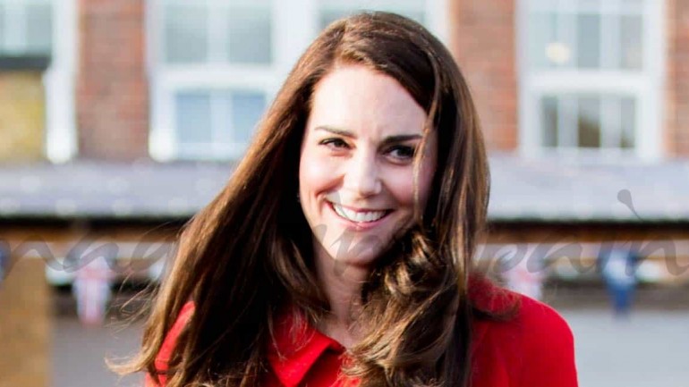 Kate Middleton apuesta por el rojo