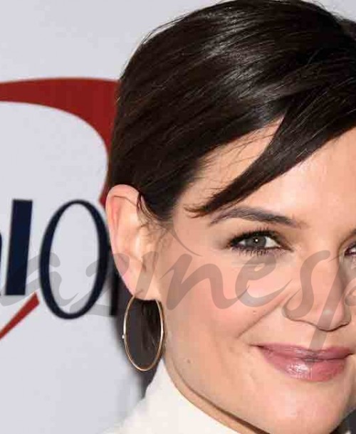 Katie Holmes estrena look