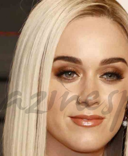 Katy Perry sorprende con sus declaraciones: «He hecho algo más que besar a una chica»