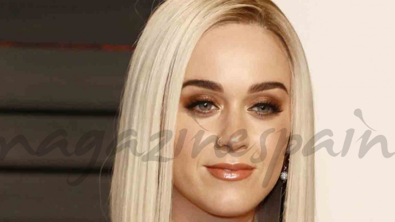 Katy Perry sorprende con sus declaraciones: «He hecho algo más que besar a una chica»