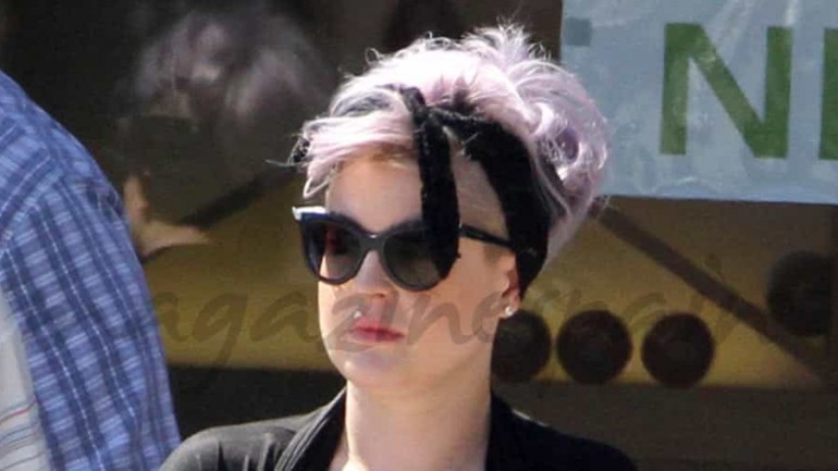 El espontáneo «guadaespaldas» de Kelly Osbourne