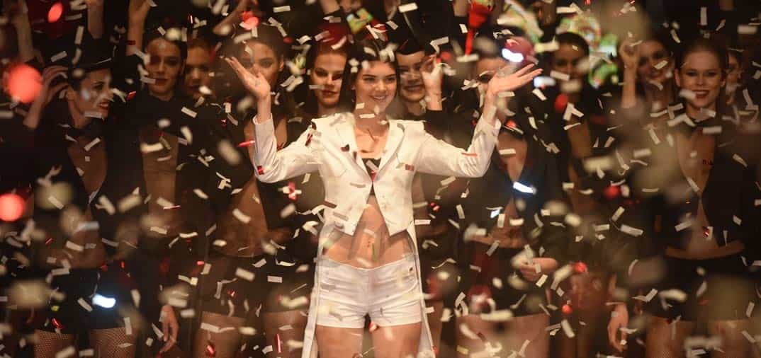 La largas piernas de Kendall Jenner