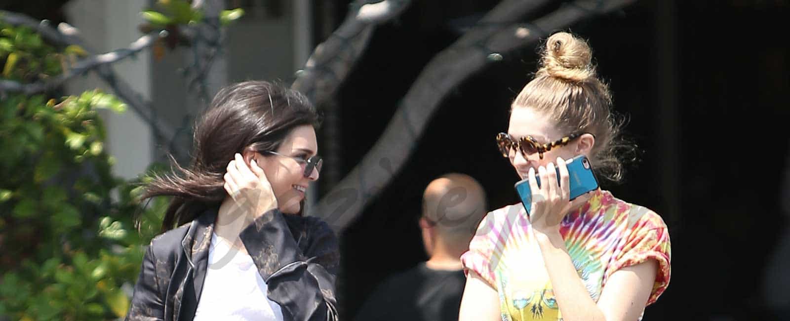 Kendall Jenner y Gigi Hadid, «street style»