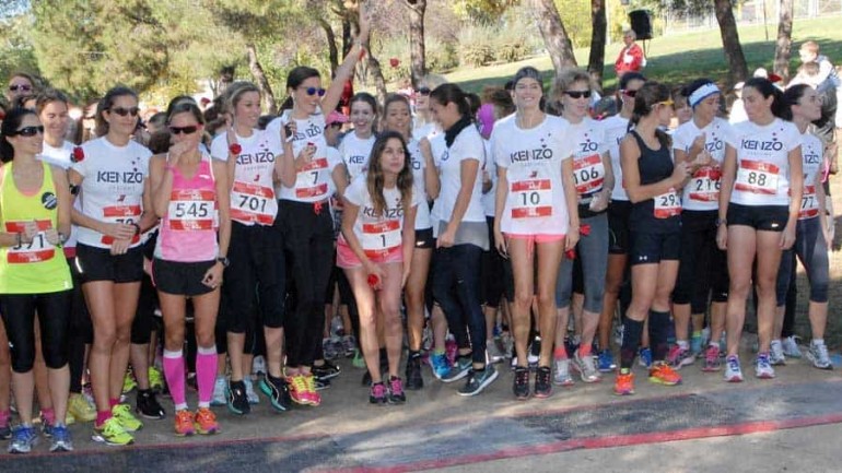 Carrera solidaria de mujeres por un mundo más bello