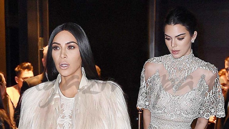 Las Kardashian deslumbran con sus transparencias