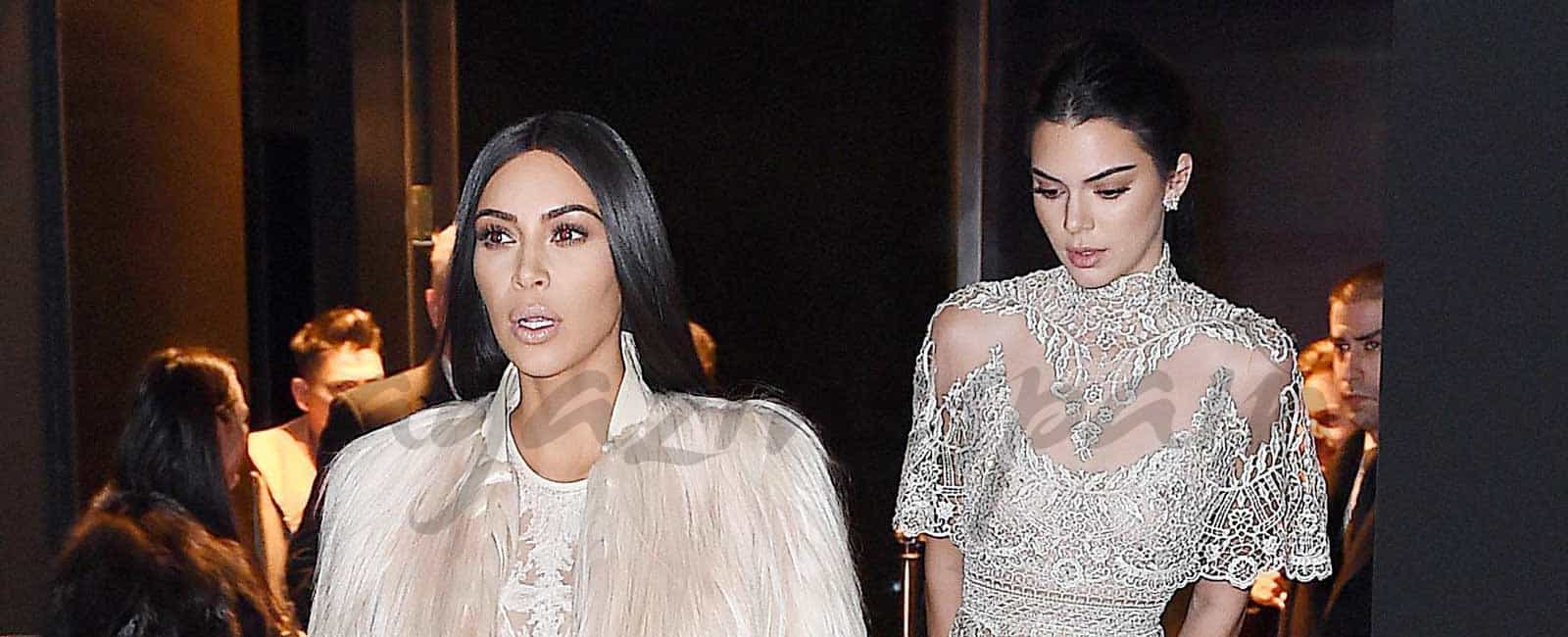 Las Kardashian deslumbran con sus transparencias