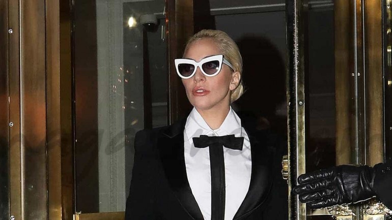 Lady Gaga… estilo chic en París