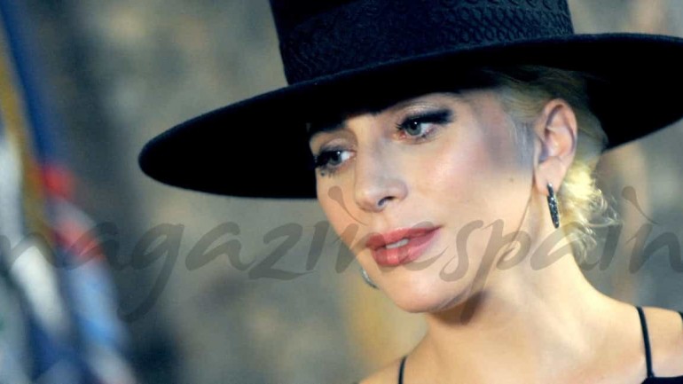 Lady Gaga felicita a Tony Bennett en su 90 cumpleaños