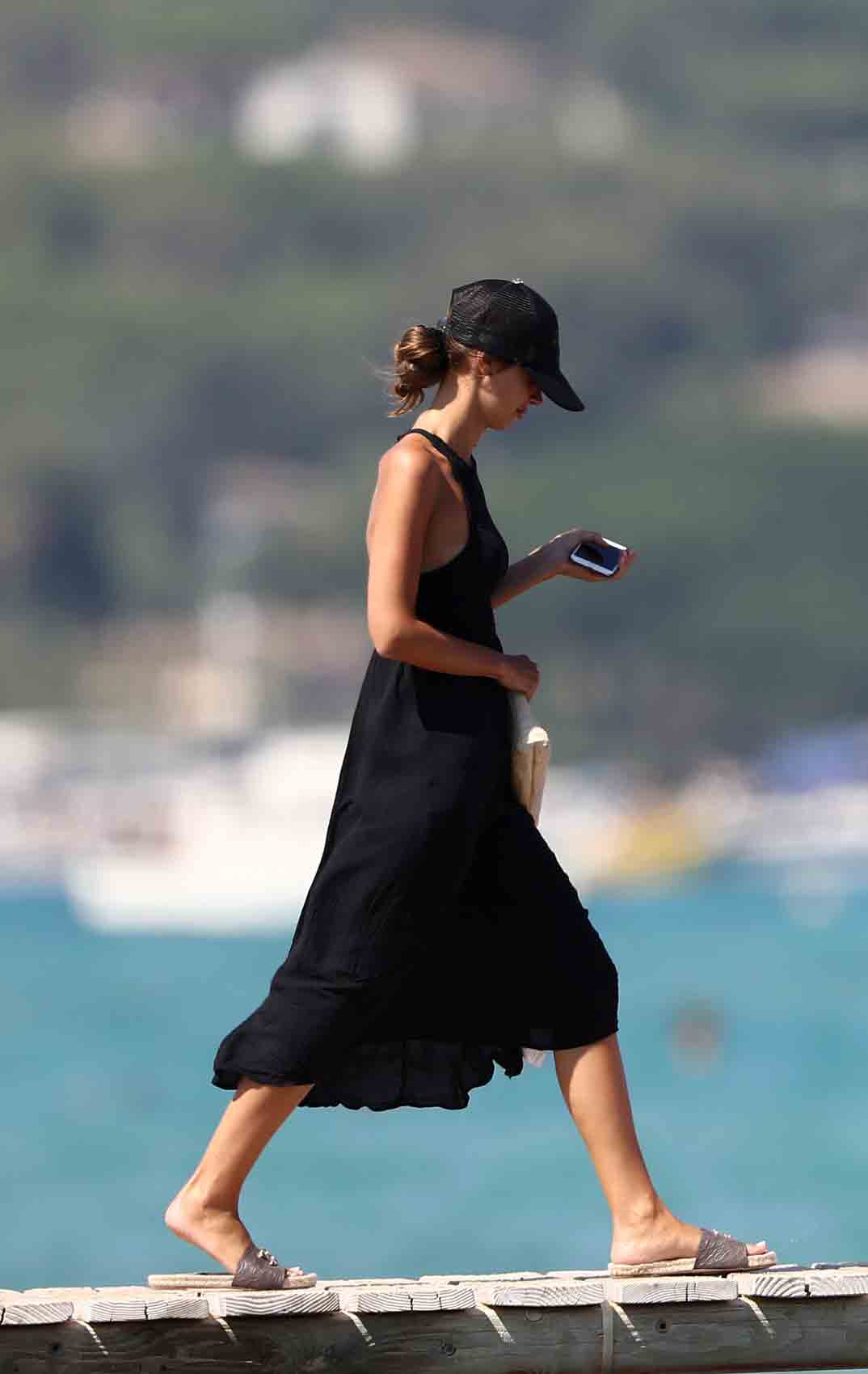 adrien brody y lara lieto repiten vacaciones en saint tropez