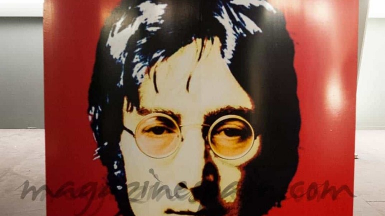 El primer coche de John Lennon