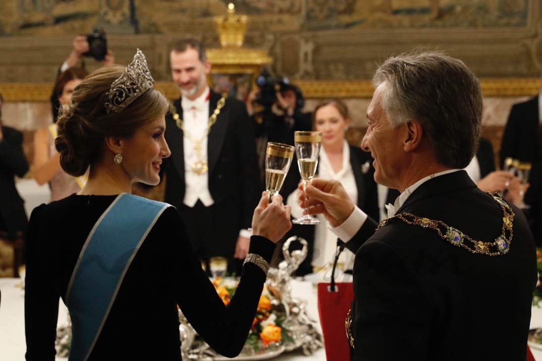 Cena de gala en el Palacio Real en honor al Presidente Mauricio Macri y su esposa © Casa S.M. El Rey