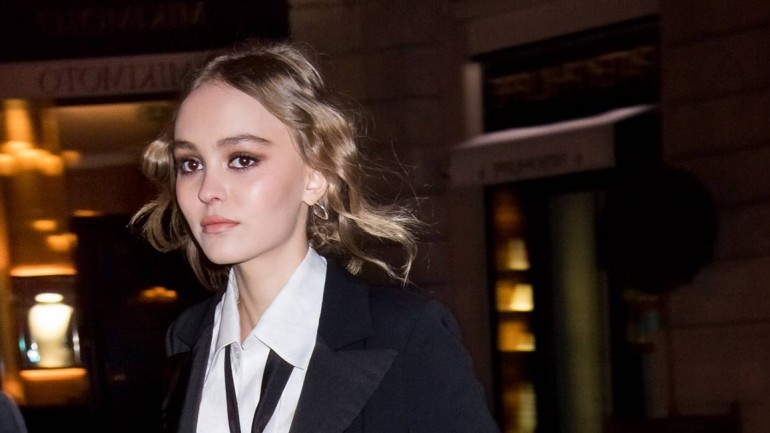 Lily Rose no podría negar que es hija de Johnny Depp