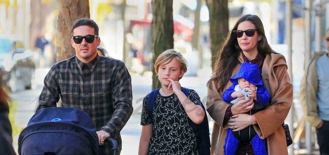 Liv Tyler paseo en familia, por la Gran Manzana