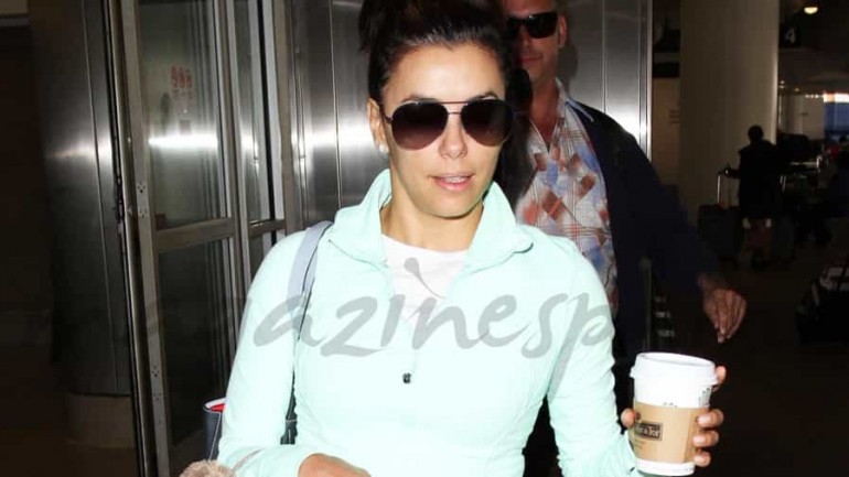 Eva Longoria, cómoda y formal