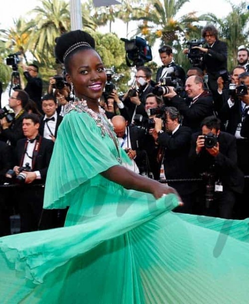 Lupita Nyong’o al ritmo de Enrique Iglesias