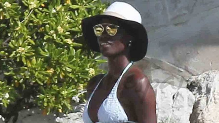 Lupita Nyong’o luce figura en Cannes