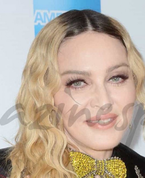 Madonna presenta a su hijas adoptadas en Malaui