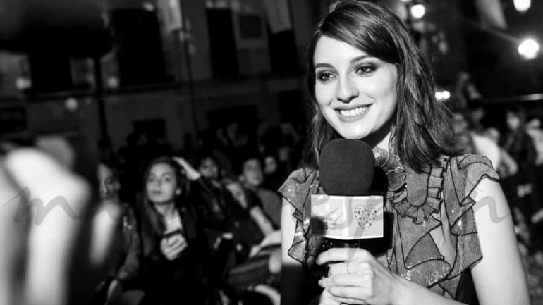 María Valverde vuelve a sonreir
