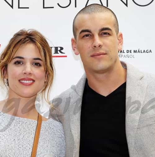 Mario Casas sorprende con nuevo look