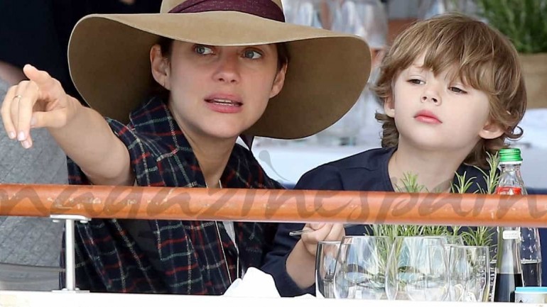 Marion Cotillard confirma su embarazo y niega su romance con Brad Pitt