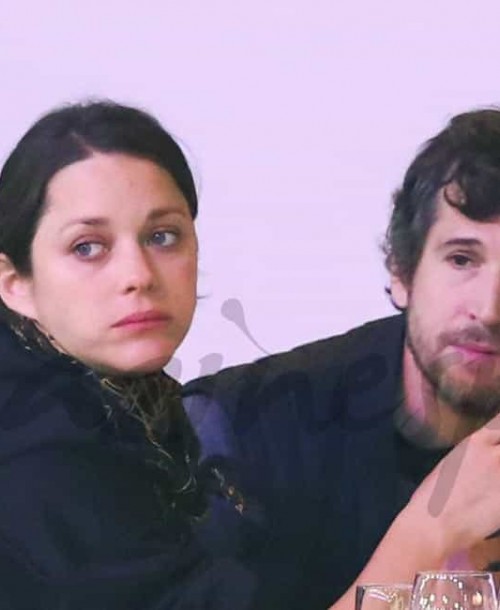 Marion Cotillard se refugia en su familia