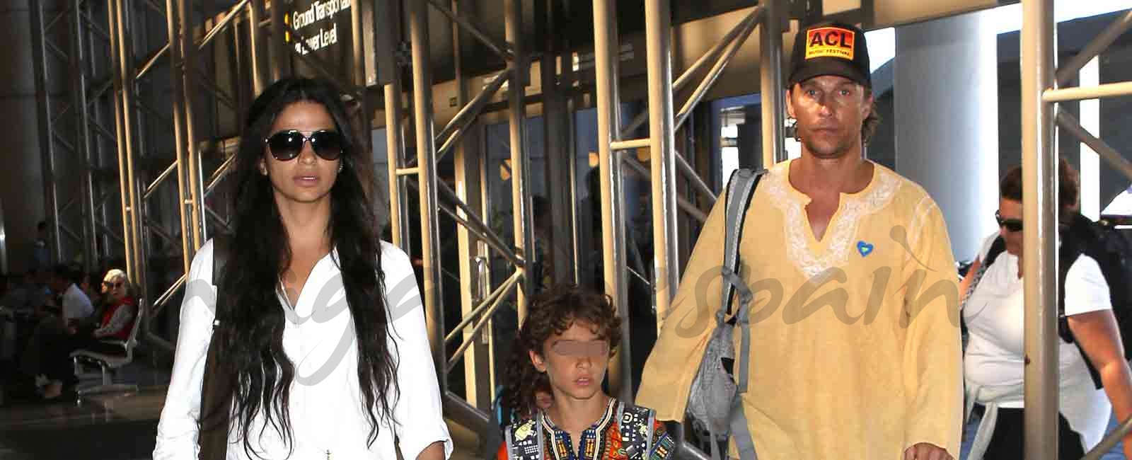 Matthew McConaughey y Camila Alves, estilo hippie en familia